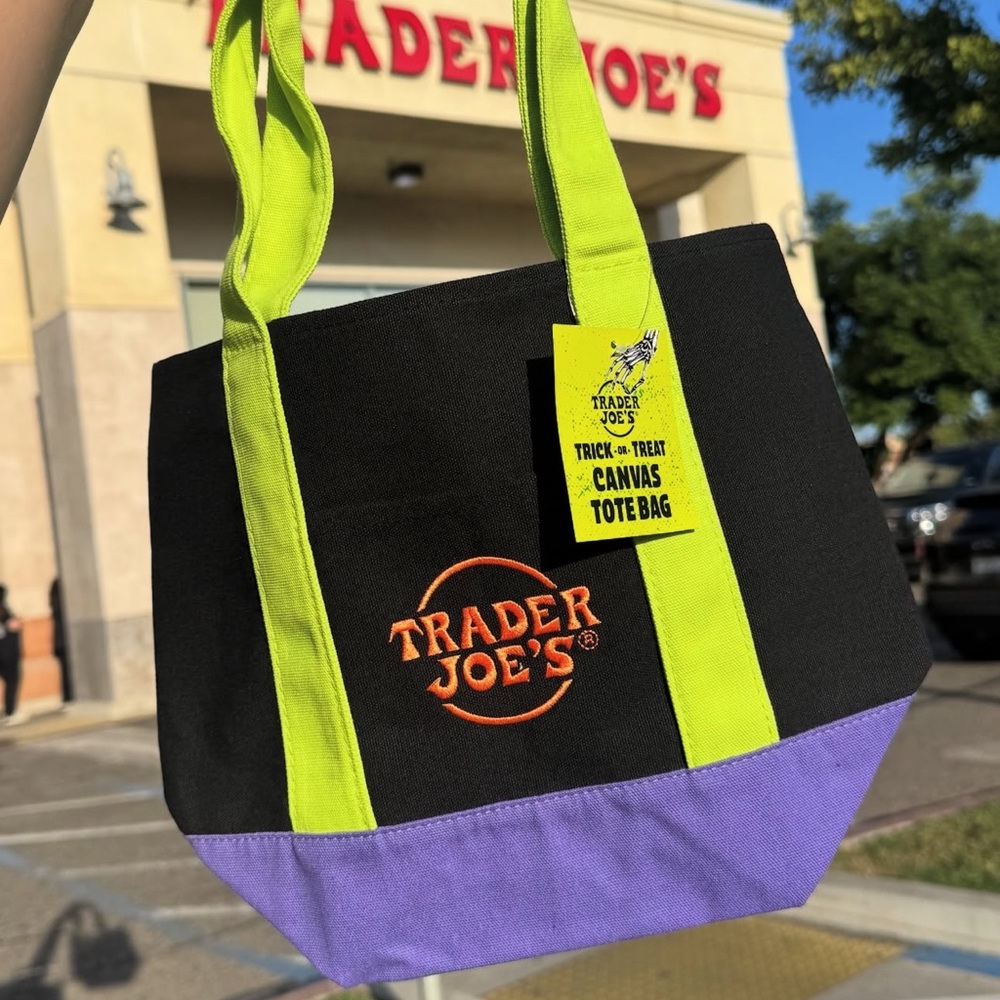 🧡🖤Trader Joe’s mini canvas tote in cutest multicolor💜💚